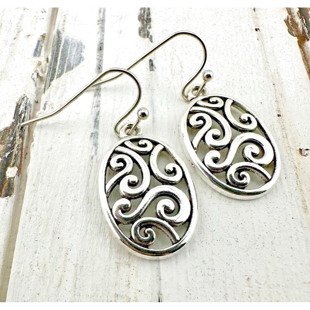 Carved Filigree Oval Earrings Silver Tone